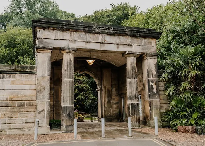 Beautiful Grade II Listed Gatehouse In Great Location